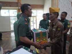 Peringati Hari Juang Kartika, Danrem  042/Gapu  Berbagi Bersama Veteran, Warakawuri dan Anak Yatim Piatu 