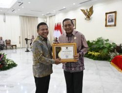 Kemhan RI Terima Predikat Informatif Pada Anugerah Keterbukaan Informasi Publik Tahun 2023