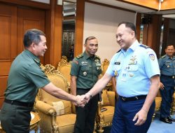 Tingkatkan Fungsi Penerangan TNI, Kapuspen TNI Kunjungi Kasau