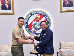 Bahas Kerja Sama Bilateral, Kepala Bakamla RI Terima Kunjungan U.S. Naval Attache