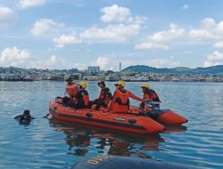 Semoga Hari ini Tim SAR Segera Temukan Bocah Tenggelam di Dermaga Pantai Bumi Waras