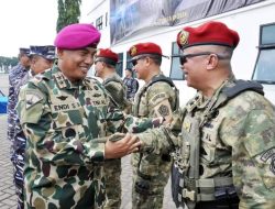 Dankormar Hadiri Penyematan Brivet Kehormatan Manusia Katak