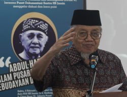 Prof. Abdul Hadi WM: Perjalanan Pemikiran yang Mencerahkan Dunia Sastra Indonesia