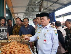 Sidak ke Pasar Tradisional, H Al Haris Pastikan Stok dan Harga Srmbako Stabil