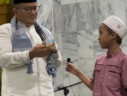 Malam Perdana Ramadan, H. Maulana Menjadi Imam Tarawih di Langgar An-Nur Kebon Handil