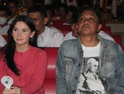 Totos dan Richelle Sementara Menjadi Produser Film Syirik