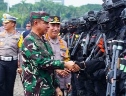 Panglima TNI dan Kapolri Pimpin Apel Gelar Pasukan Pengamanan Idul Fitri 1445 H Tahun 2024