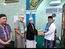 Penghujung Bulan Puasa, H.Maulana Safari Ramadan di Masjid Al Muqarrobin  Telanaipura