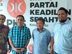 Ketua DPD PKS dan Bacawako Budi Setiawan  Gelar Pertemuan Tertutup