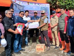 SKK Migas – KKKS Salurkan Bantuan Bencana Banjir – Longsor di Sumatera Barat