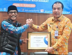 H Mukti Terima Penghargaan dari Ombudsman Karena Cepat Merespon Pengaduan Masyarakat dan Penyelesaiannya