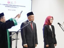 OJK Lantik Dua Pejabat Setingkat Deputi Komisioner