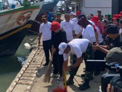 Bulan Cinta Laut 2024 dan Hari Lingkungan Hidup,  Elnusa Gelar Gerakan Bersih Pantai Eretan Wetan Indramayu