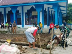 Wujud kemanunggalan TNI-Rakyat, Babinsa Bumi Agung Kedurang bersama warga gotong-royong membangun masjid