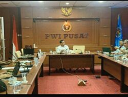 Ketum PWI Pusat Hendry Ch Bangun Pimpin Rapat Persiapan Launching Anugerah Adinegoro 2024