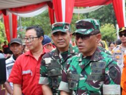 Danrem 042/Gapu Dampingi Pangdam II/Sriwijaya Tinjau Penanganan Karhutla di Muara Medak