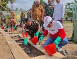 Danrem 042/Gapu Lakukan Peletakan Batu Pertama Pembangunan Musholla Ar-Rachmad di Koramil 420-09/Bangko