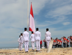 HUT RI ke-79/2024 dan Promosi Wisata Bahari, TNI dan Komponen di Abdya Kibarkan Merah Raksasa di Pulau Pusong