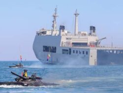 Melihat Aksi Dansatkor Koarmada II Pimpin Amphibious Operation Task Group Latgabma Super Garuda Shield 2024