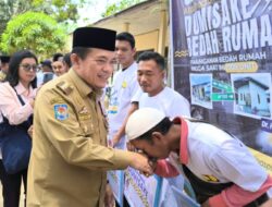 Bernilai Miliaran Rupiah, Gubernur Al Haris Serahkan Dumisake Pendidikan, Modal UMKM Hingga Bedah Rumah untuk Warga Tanjab Barat