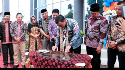 Launching E-Perpustakaan dan Penerapan Aplikasi Srikandi