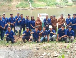 Semarakkan RGE Founder’s Day, PT DAS Lakukan Baksos Penanaman Bibit Pohon dan Pembersihan Sungai di Jambi