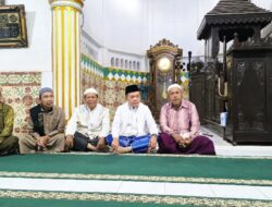 Al Haris Subuh Berjamaah Bersama Warga di Masjid Tua Bungo