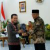 Al Haris Pernah Terima Penghargaan dari Wapres RI Sebagai Pemerintah Provinsi Terbaik Zona Sumatera: Lindungi Puluhan Ribuan Pekerja Rentan