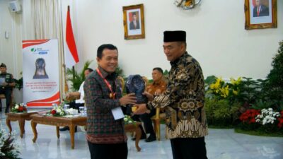 Al Haris Pernah Terima Penghargaan dari Wapres RI Sebagai Pemerintah Provinsi Terbaik Zona Sumatera: Lindungi Puluhan Ribuan Pekerja Rentan