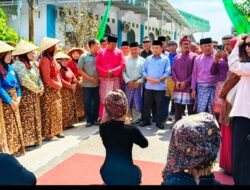 Al Haris Apresiasi Festival Budaya Baju Kebaya dan Pacu Perahu Dusun Sarolangun