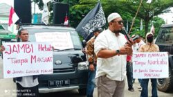 Gabungan Ormas Gelar Aksi Damai di Depan Kantor Walikota Jambi