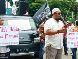 Gabungan Ormas Gelar Aksi Damai di Depan Kantor Walikota Jambi