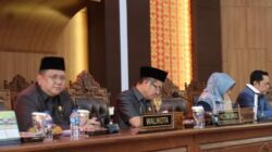 Rapat Paripurna DPRD Raperda Hak Inisiatif Dewan