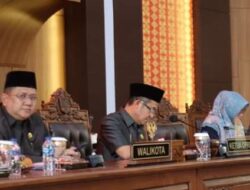 Rapat Paripurna DPRD Raperda Hak Inisiatif Dewan