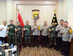 Pererat Kekompakan dan Sinergitas Antara TNI-POLRI, Danrem 042/Gapu Kunjungi Mapolda Jambi 