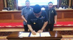 Pjs. Gubernur Sudirman bersama DPRD Provinsi Jambi Sepakati Ranperda Kawasan Tanpa Rokok