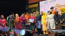 Malam Keagungan Melayu 2025: Al Haris Berikan Penghargaan pada Pelaku Seni dan Budaya Jambi