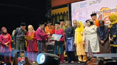 Malam Keagungan Melayu 2025: Al Haris Berikan Penghargaan pada Pelaku Seni dan Budaya Jambi