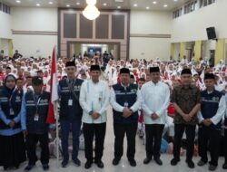 Lepas Kloter 19, Pesan Gubernur Jambi melalui Asisten II Johansyah: Jaga Kesehatan dan Kekompakkan