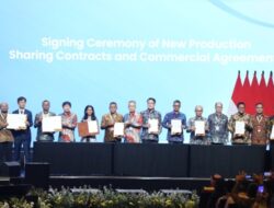 Konsorsium PHE, Petronas, dan SK earthon Tandatangani Kontrak PSC Wilayah Kerja Binaiya