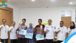 Wali Kota Lubuk Linggau Serahkan Hadiah Sayembara Desain Batik Khas Daerah