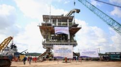 Usai Fabrikasi, PHE ONWJ Lepas Anjungan OOA ke Pesisir Laut Jawa