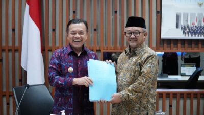 Tingkatkan Mutu Pendidikan Jambi, Gubernur Al Haris Boyong Bupati/Wali Kota Temui Mendikdasmen RI