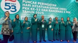 H Riza Novianto Gustam beserta pengurus PKK menghadiri acara Puncak Peringatan Hari Kesatuan Gerak (HKG) PKK Ke-53